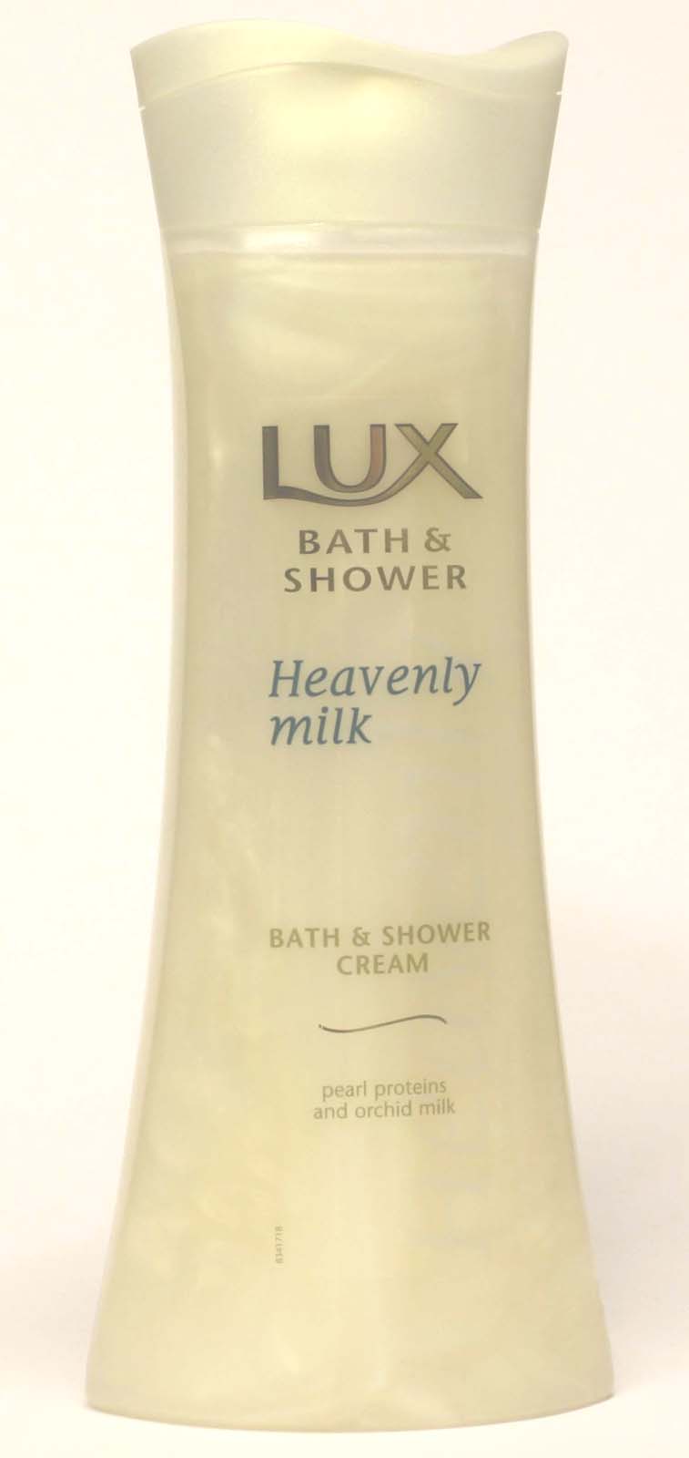 Lux Heavenly Milk Bath & Shower Cream - 750ml